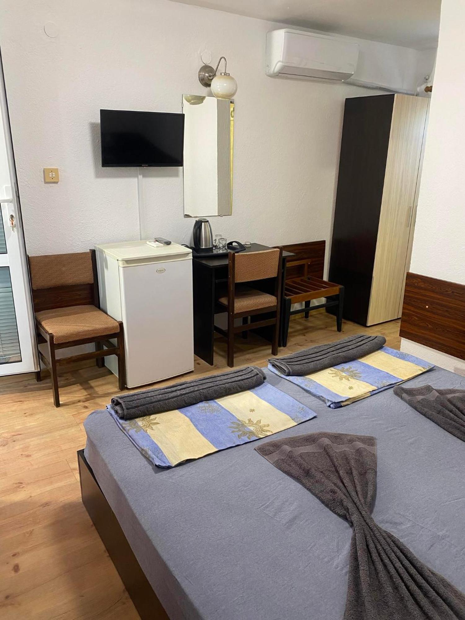 קרנבו Family Hotel Julian מראה חיצוני תמונה