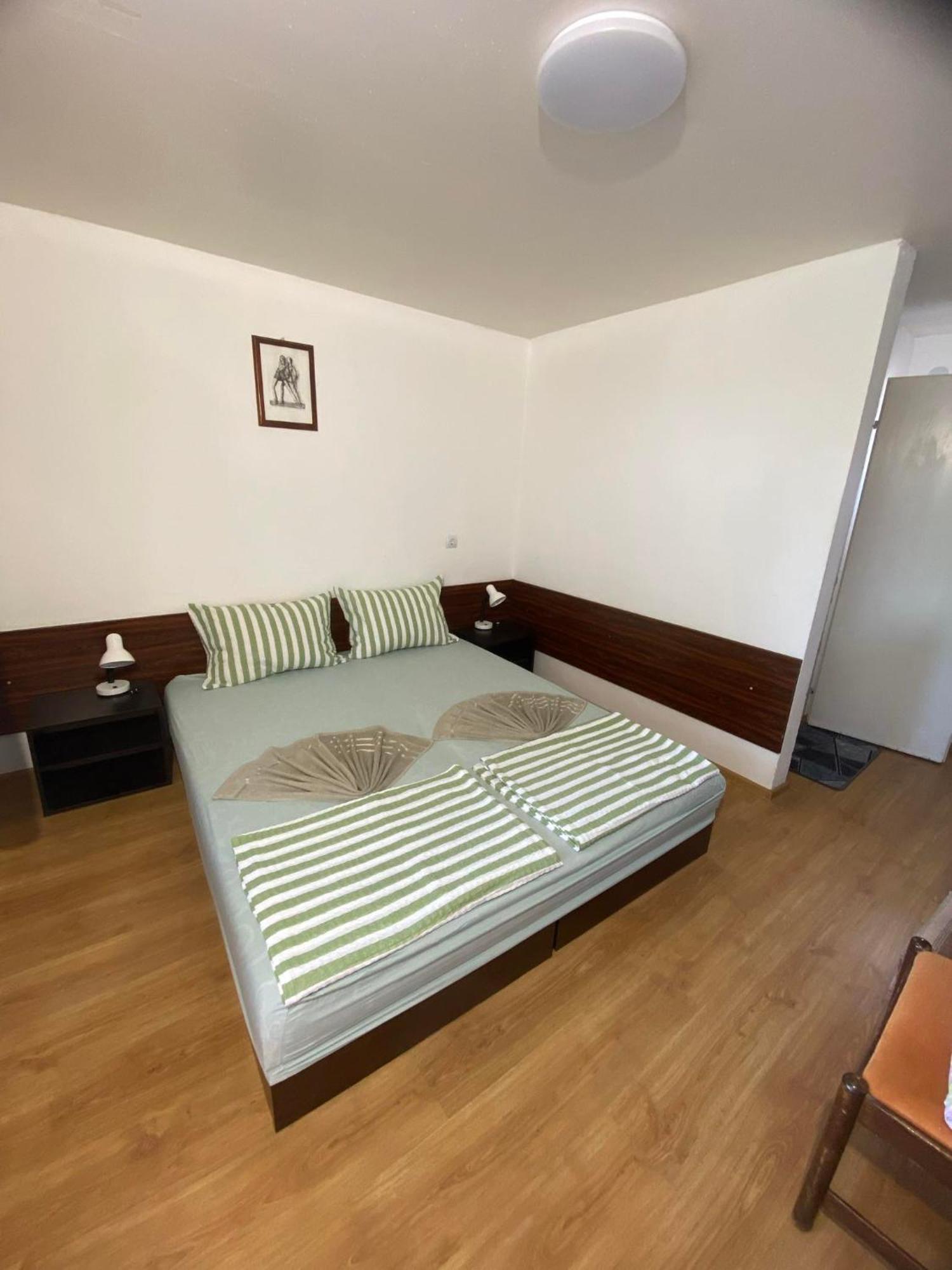 קרנבו Family Hotel Julian מראה חיצוני תמונה